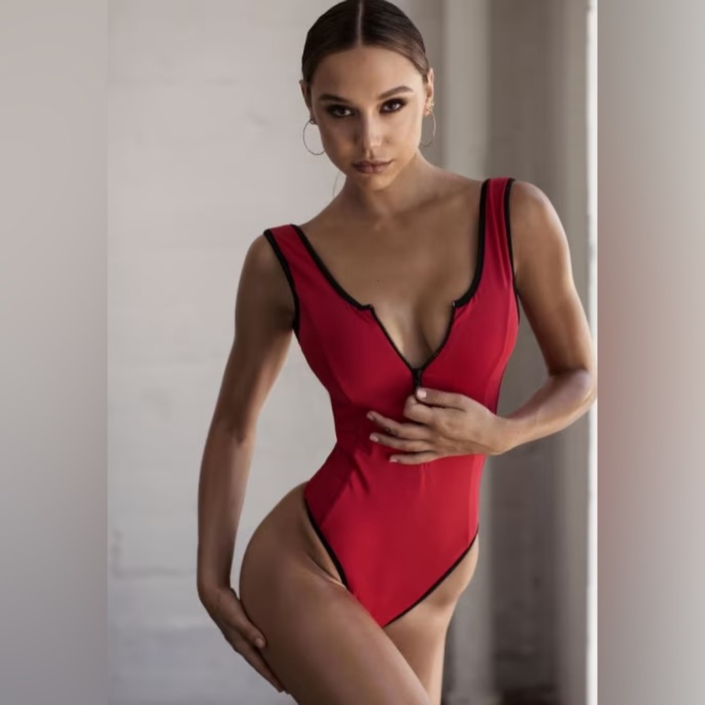 ALEXIS REN Active bodysuit/ swimsuit (XS, new, originally $138 + taxes)